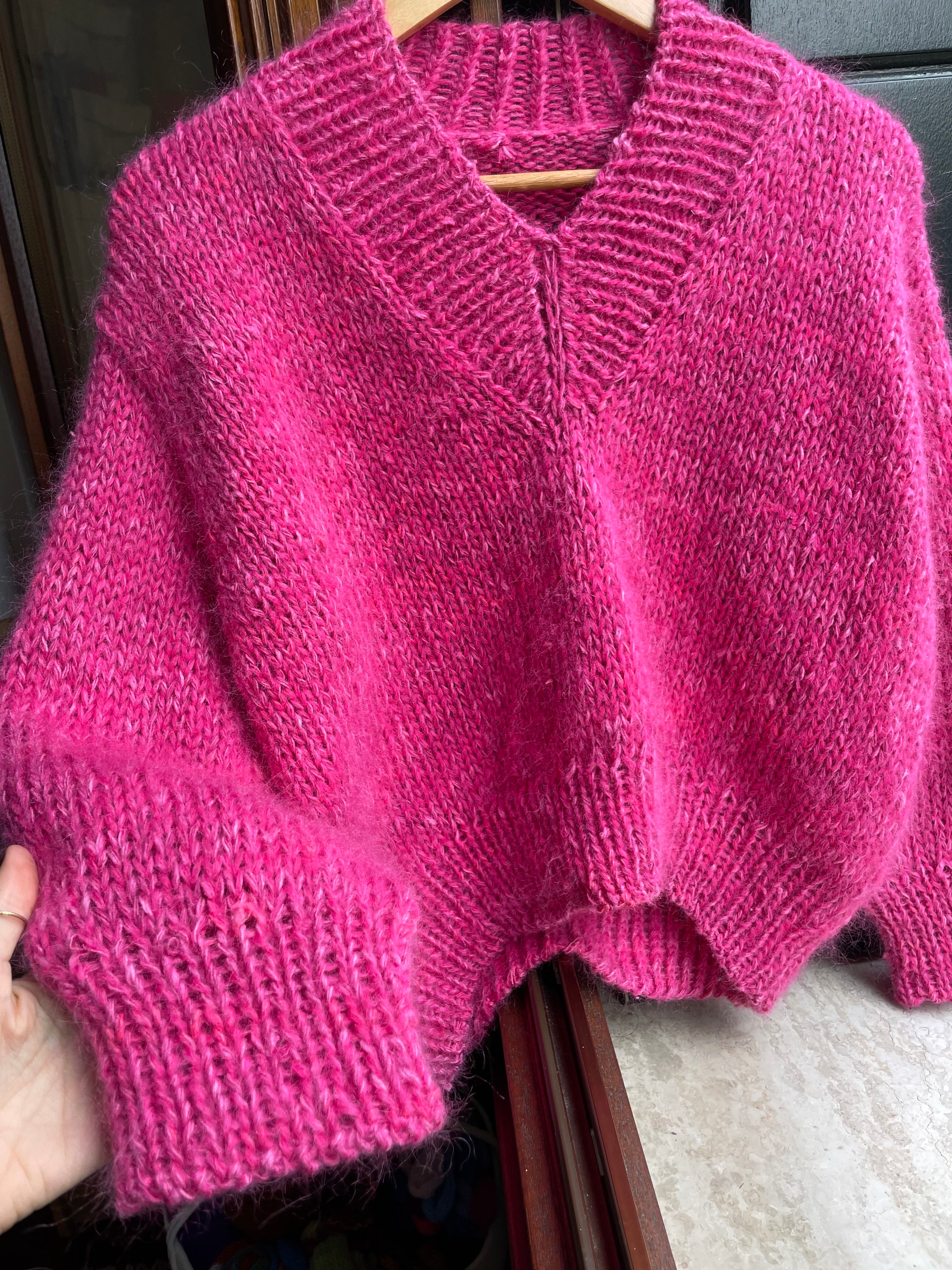 V-Neck Sweater - Su Ordinazione