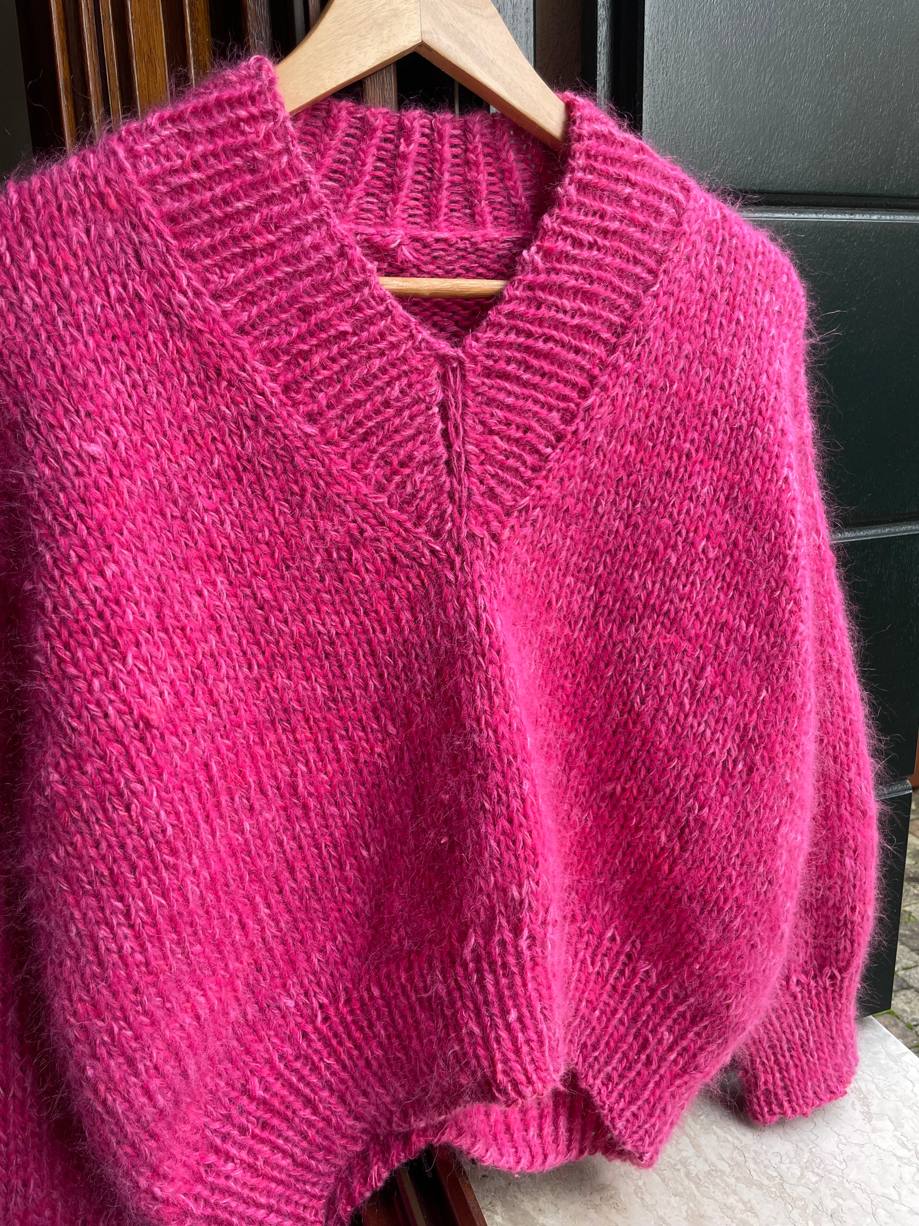V-Neck Sweater - Su Ordinazione