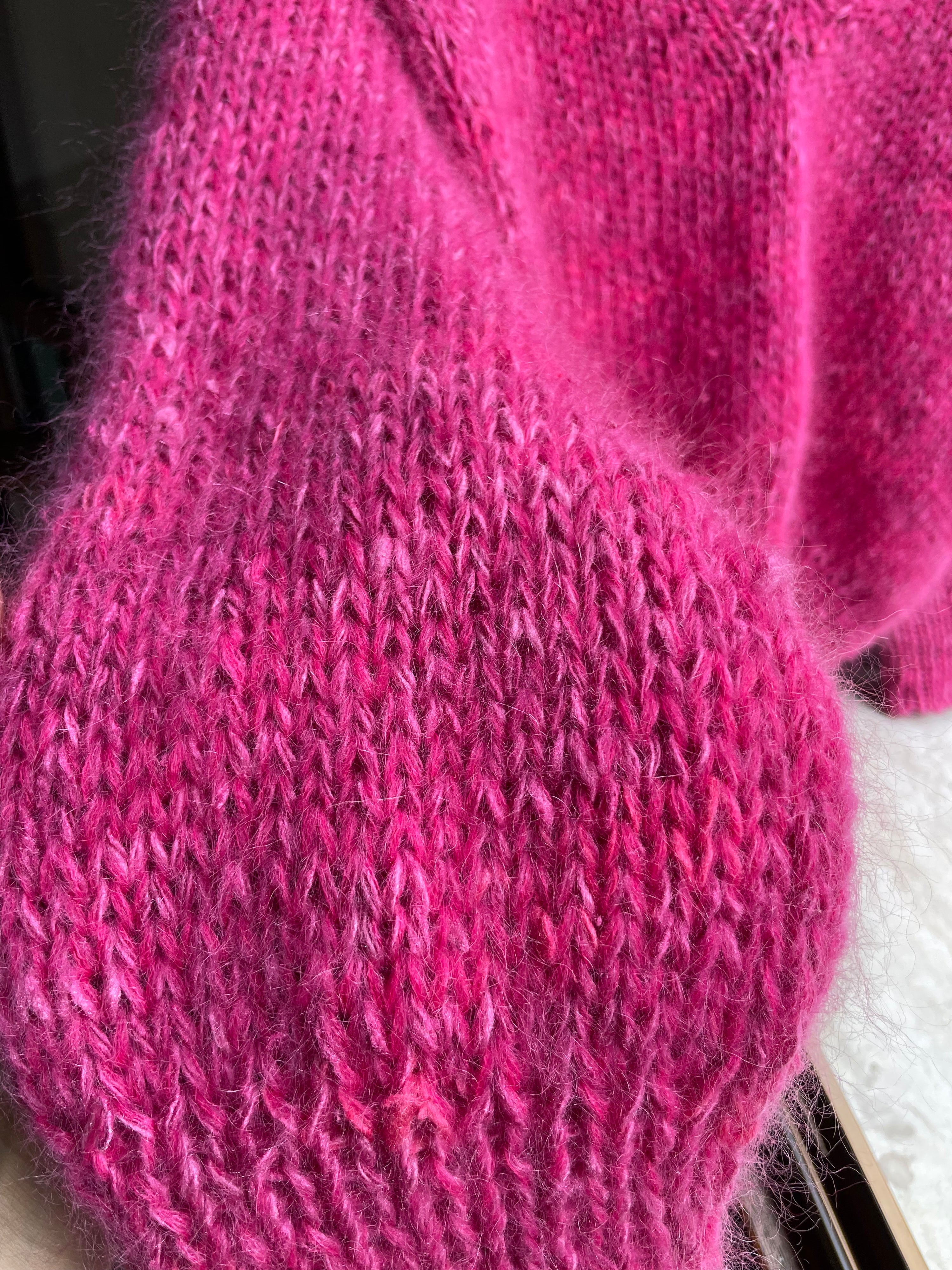 V-Neck Sweater - Su Ordinazione