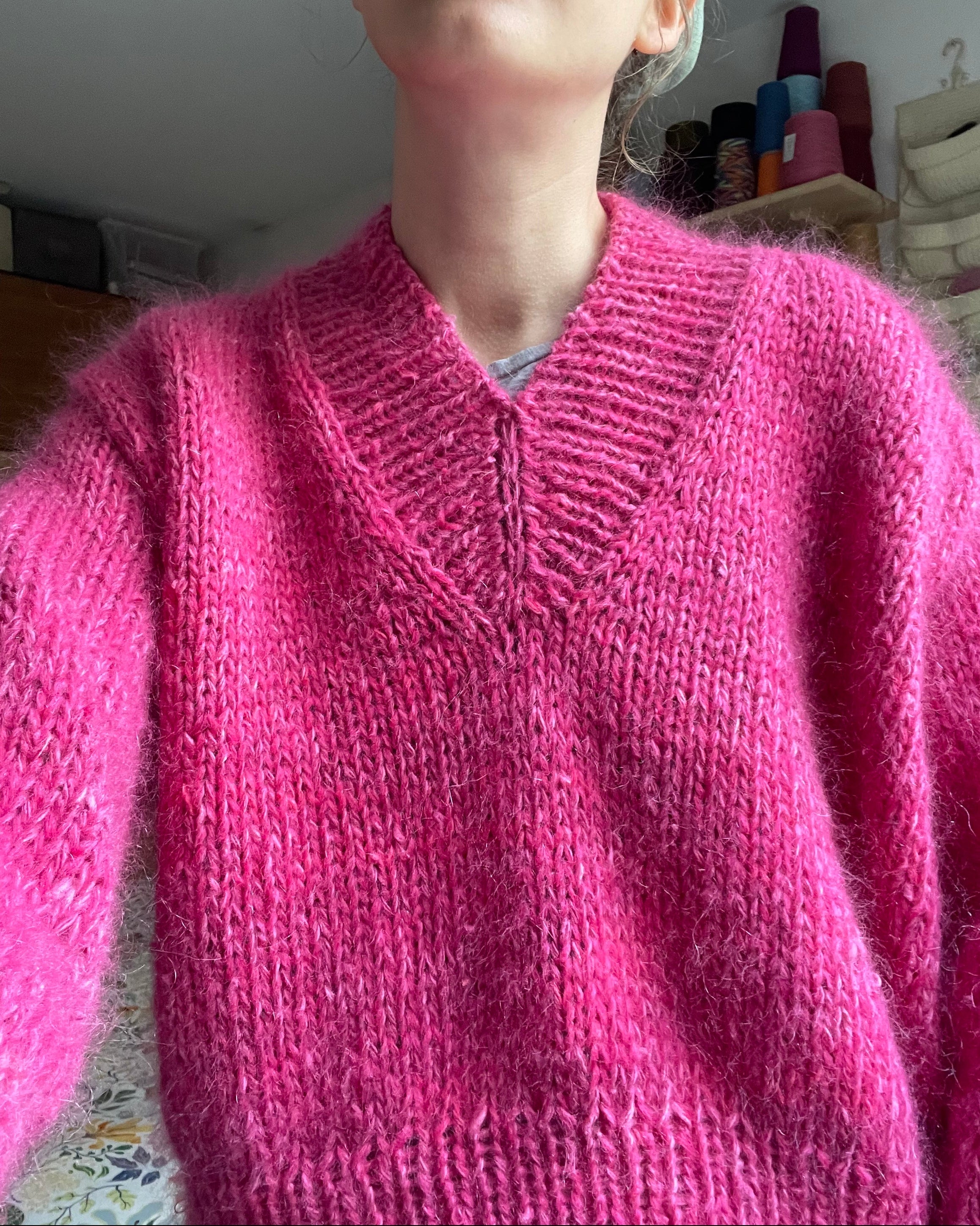 V-Neck Sweater - Su Ordinazione