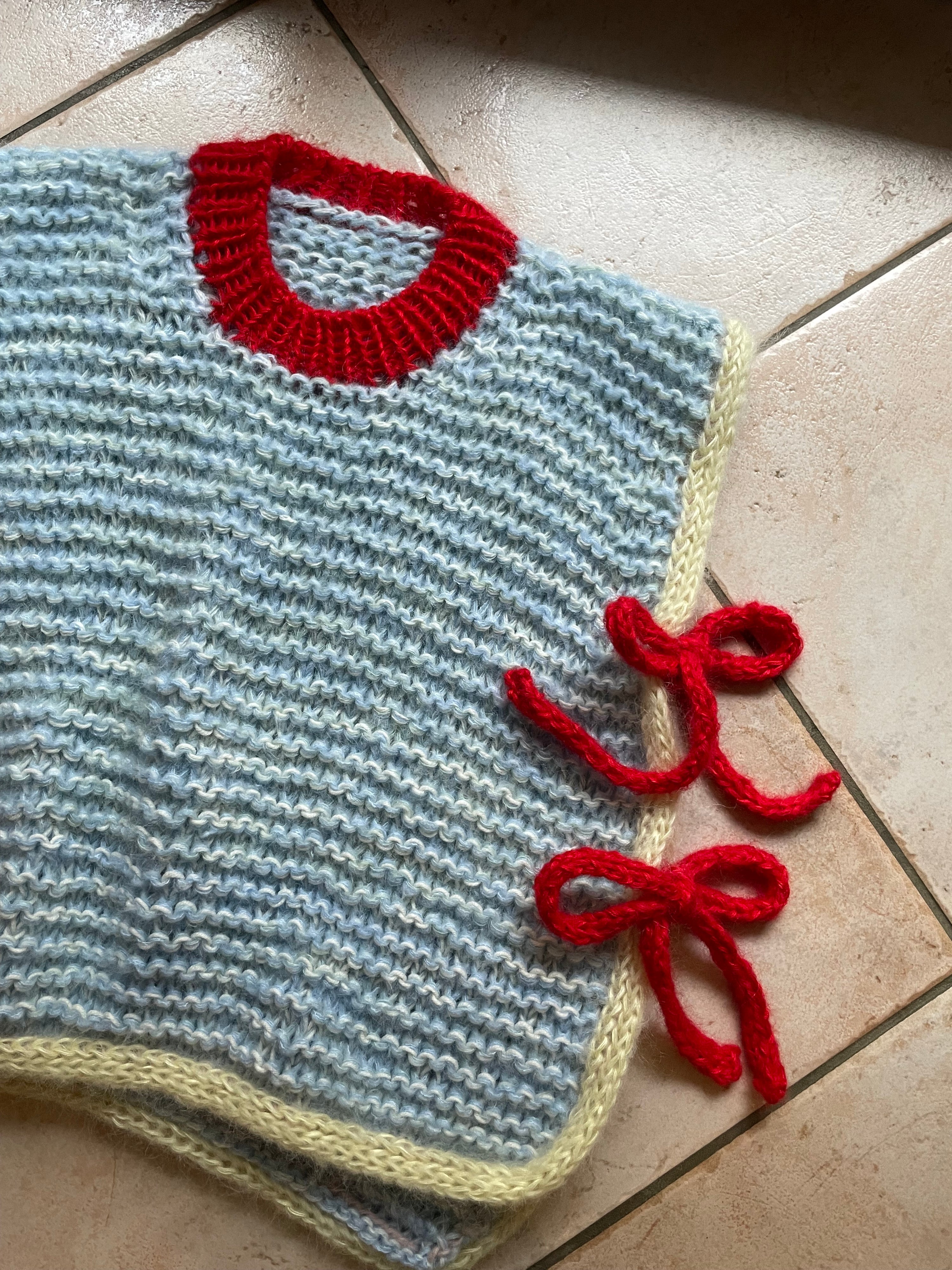 Gilet con laccetti sui Fianchi - Su Ordinazione