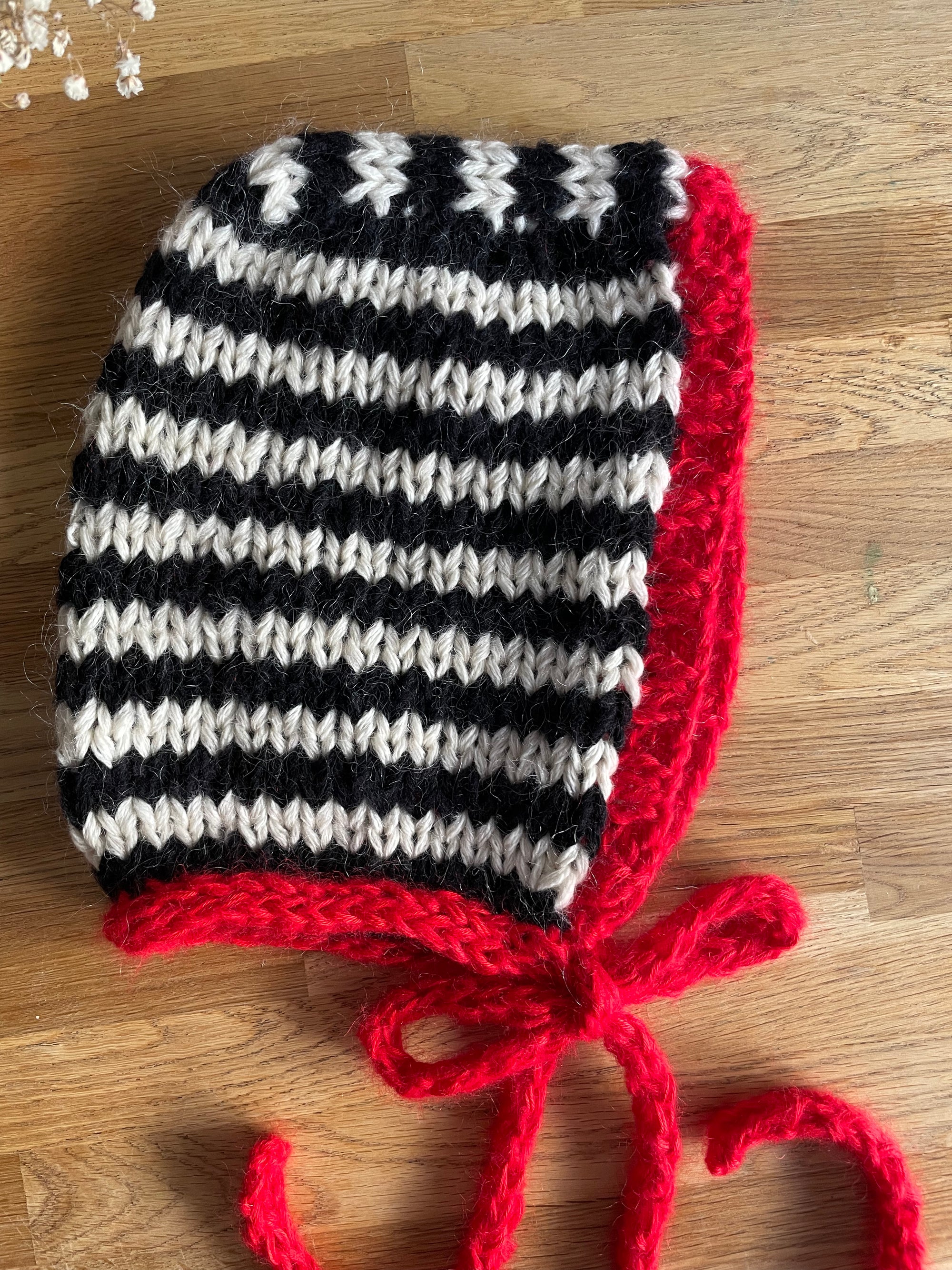 Stripes Bonnet