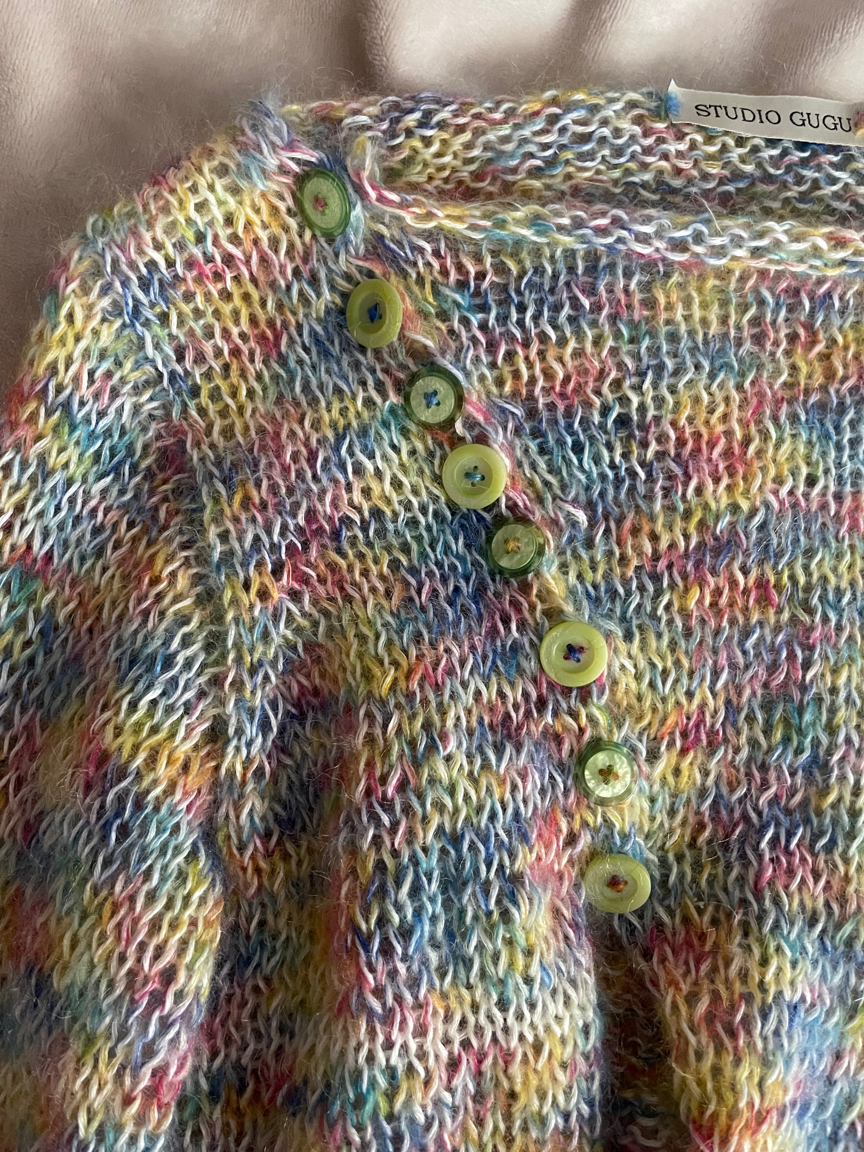 Cropped Cardigan con Bottoncini