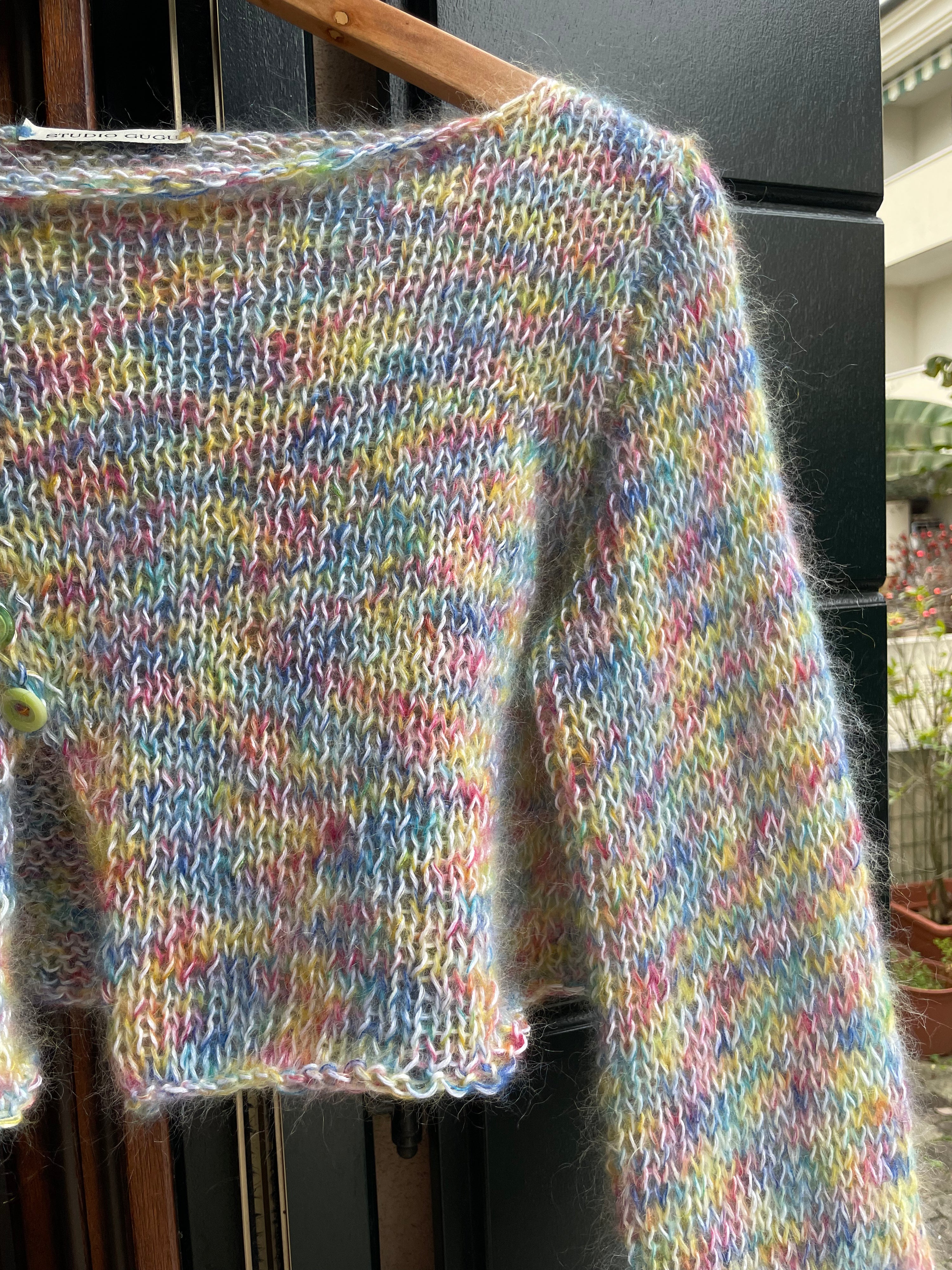 Cropped Cardigan con Bottoncini