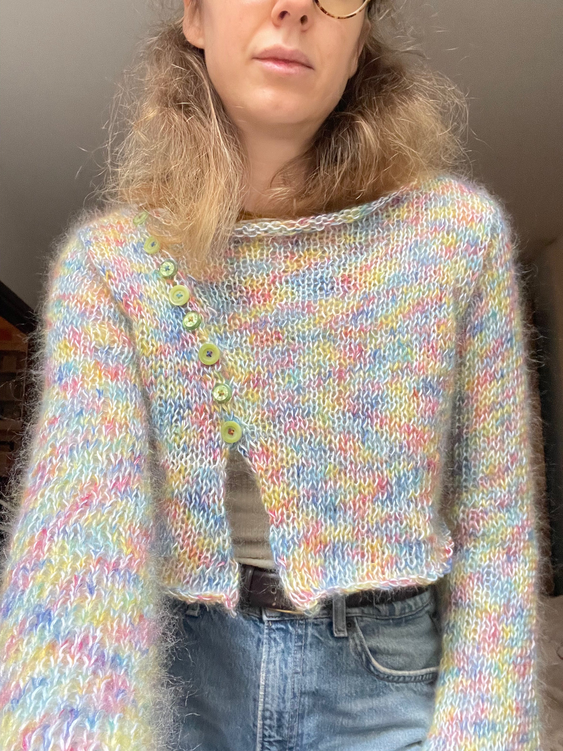 Cropped Cardigan con Bottoncini