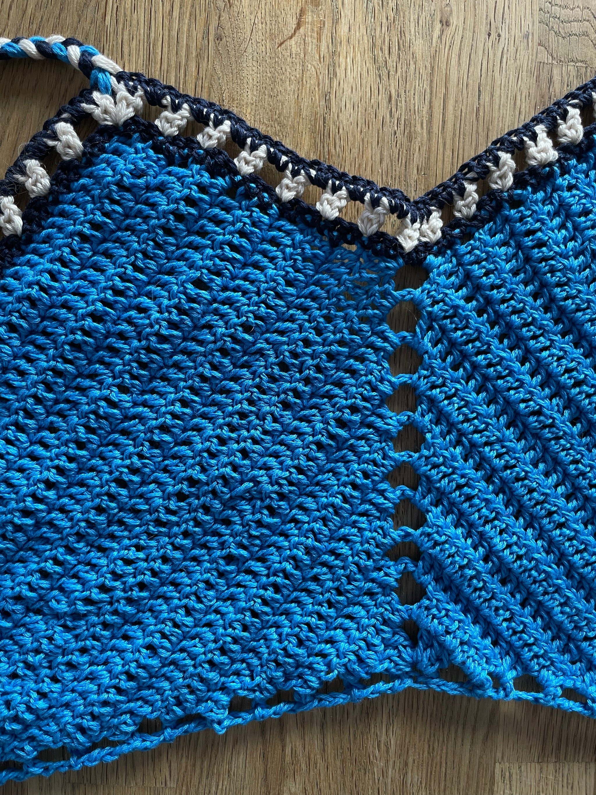 Levante — Top triangolo crochet fatto a mano