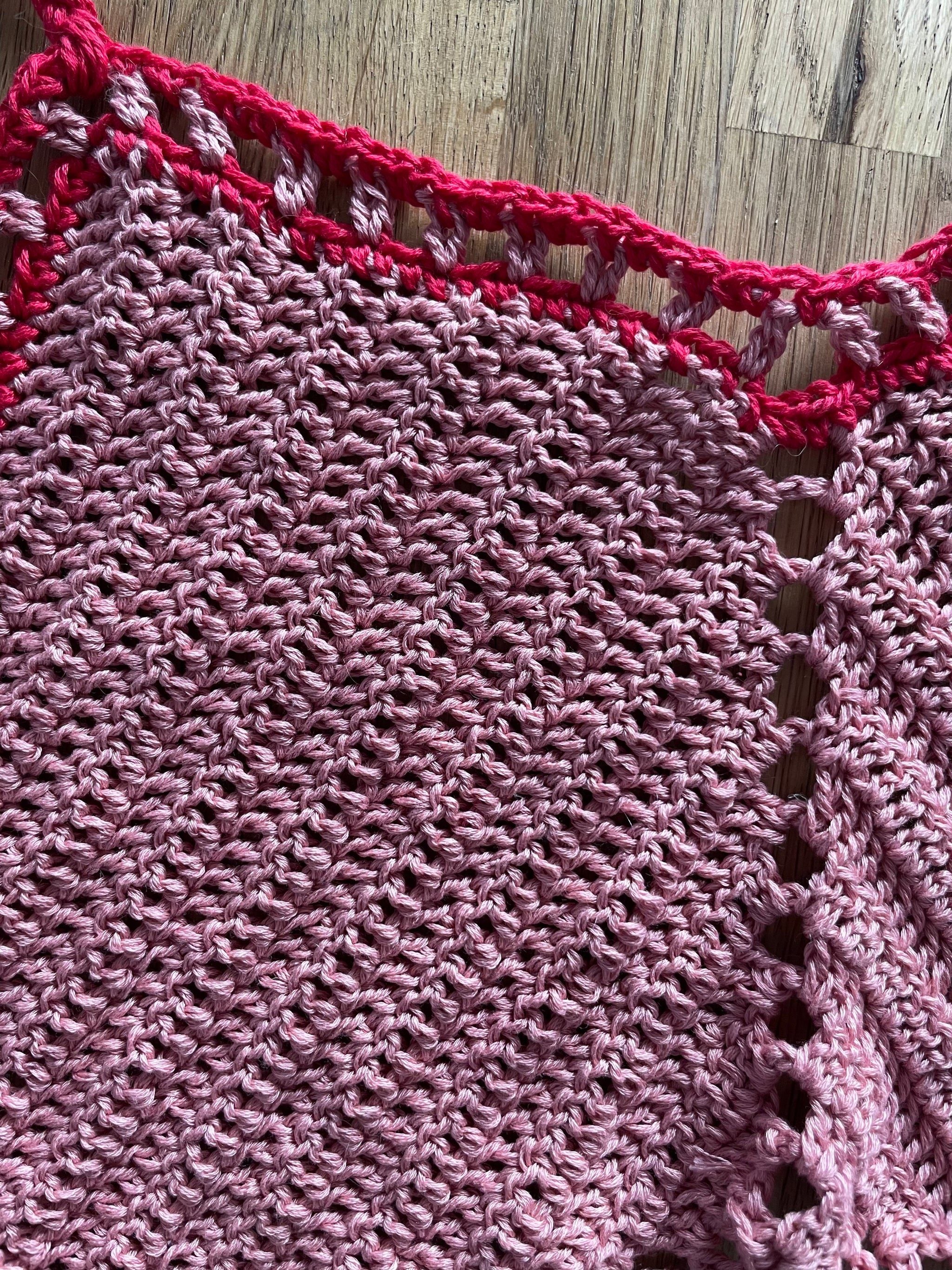 Corallo — Top triangolo crochet fatto a mano