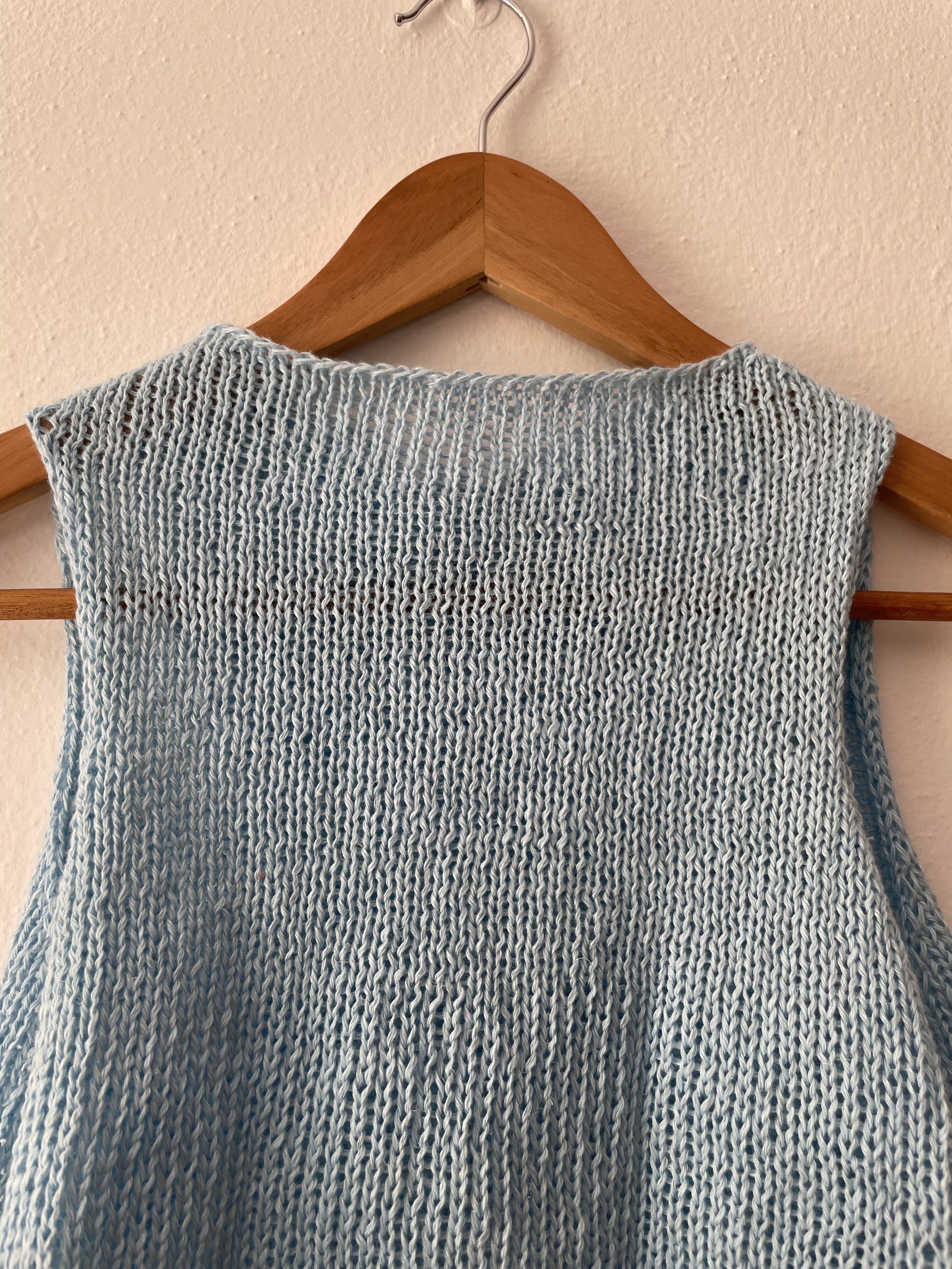 Crop top in lino e seta, azzurro polvere — Studio Gugu