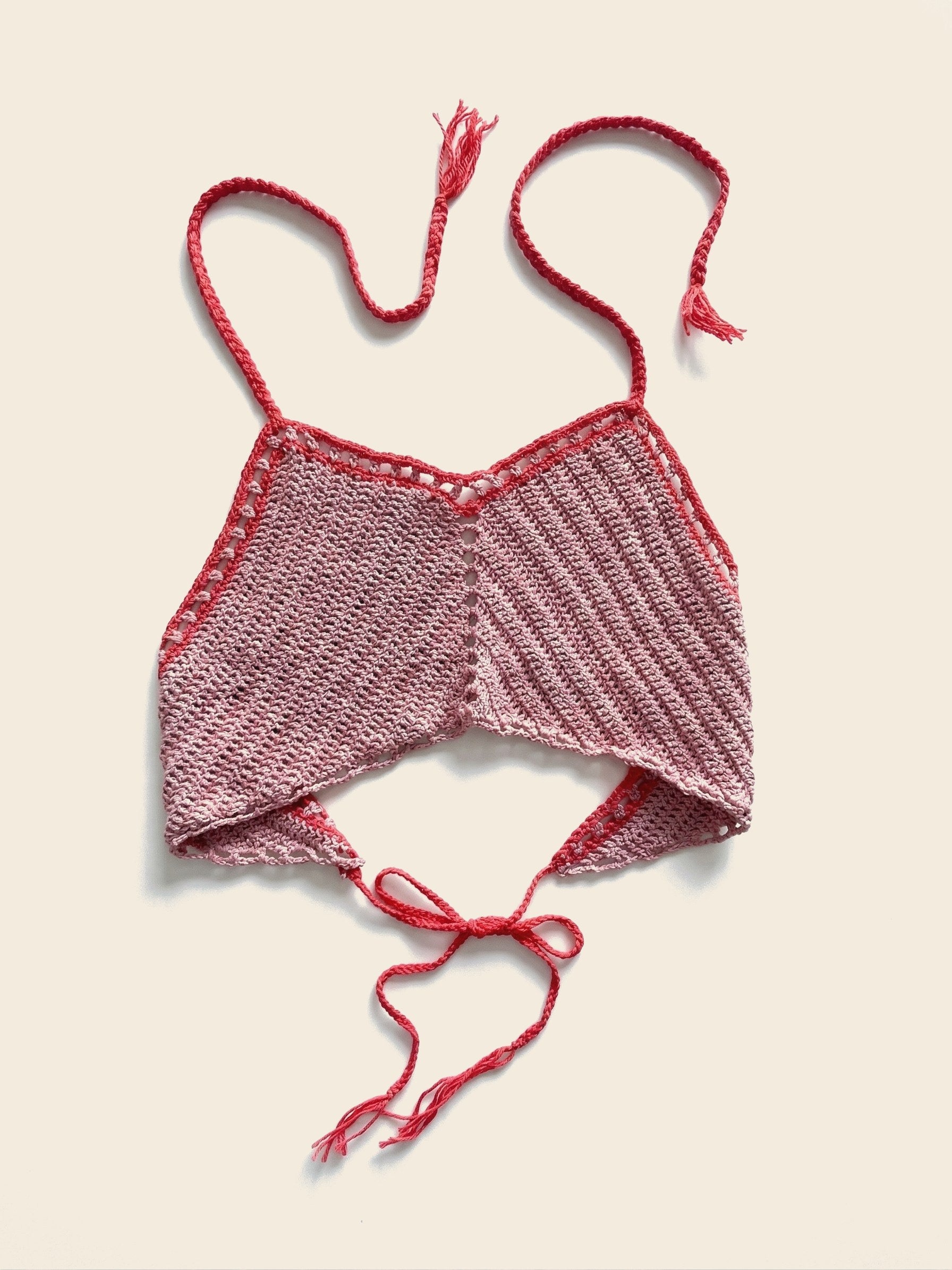 Corallo — Top triangolo crochet fatto a mano